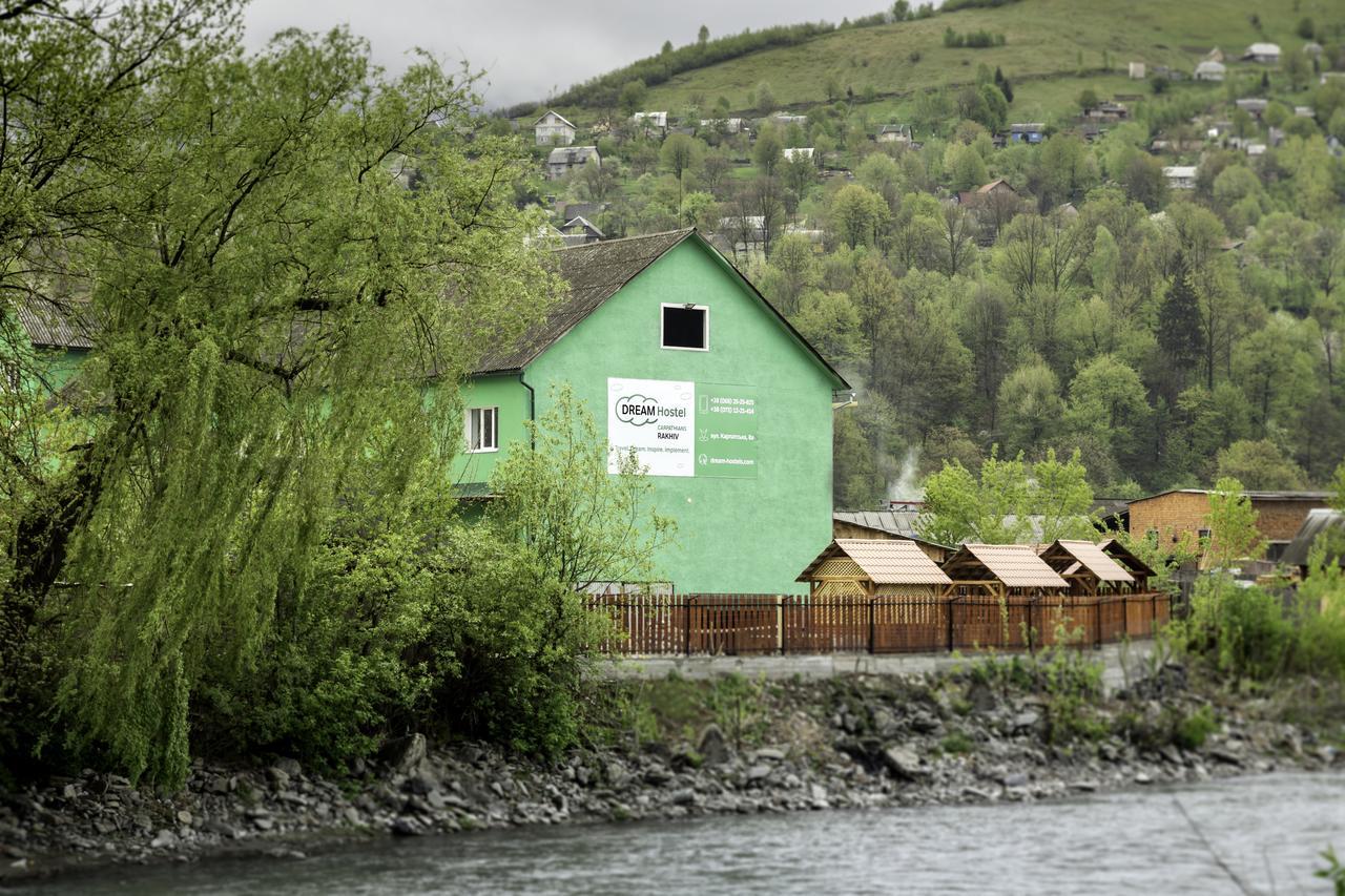 Dream Hostel Carpathians Рахив Екстериор снимка