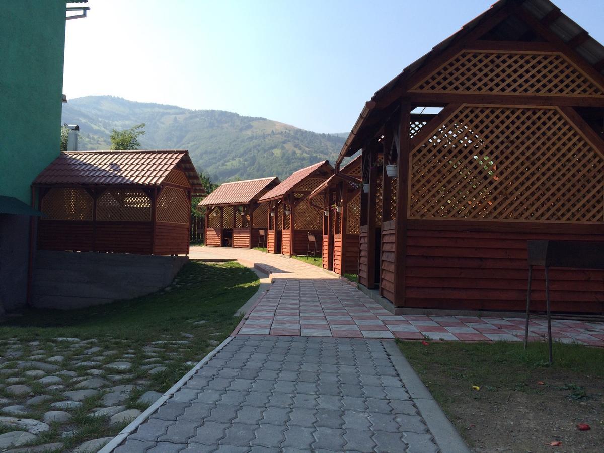 Dream Hostel Carpathians Рахив Екстериор снимка